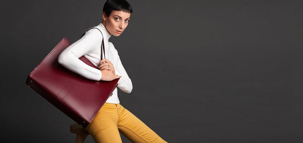 6 Reasons A Leather Shopper Is A 2022 Fashion Essential
